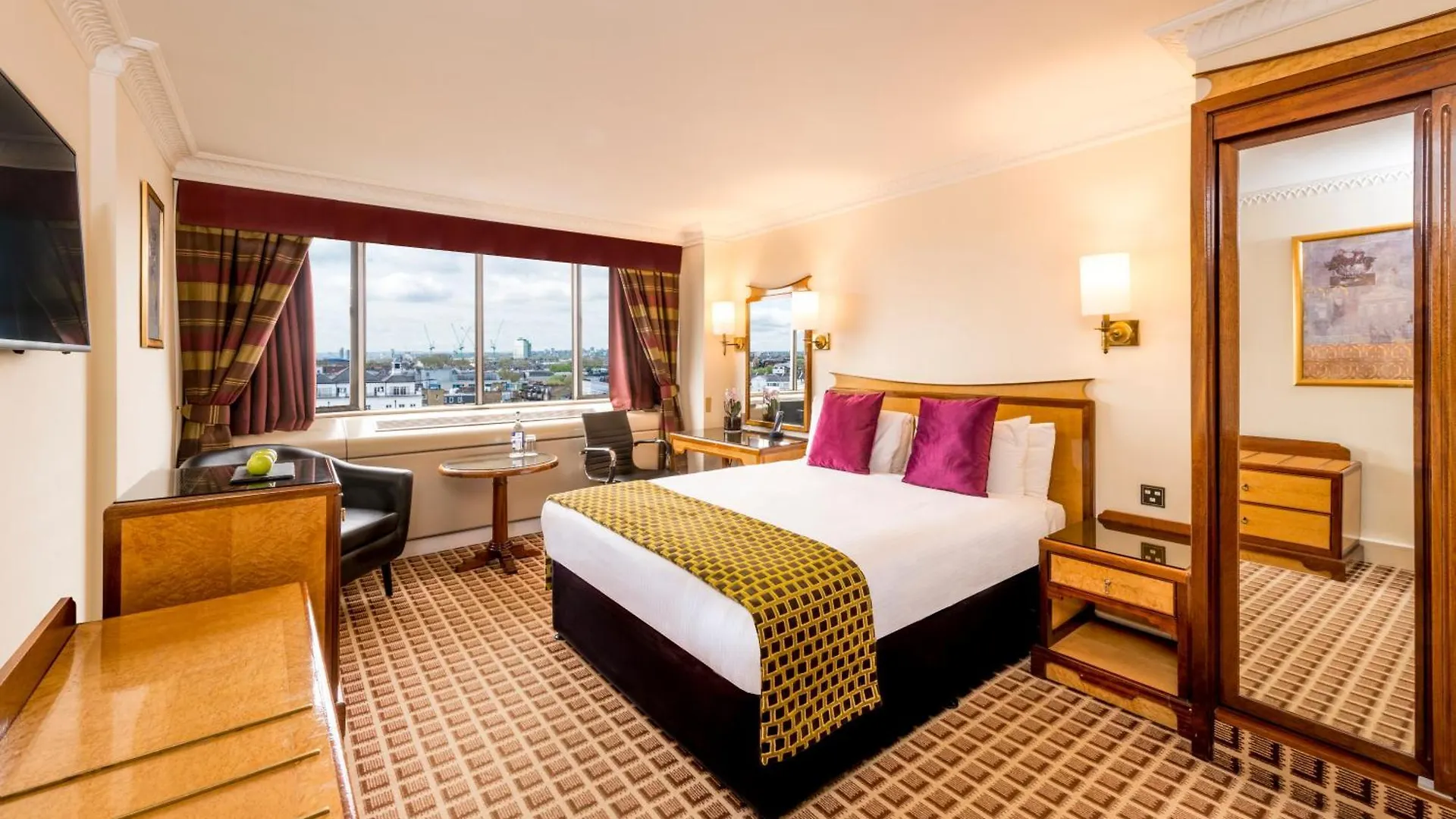 4 Business Hotels in Old Town Rethymno Worth Booking