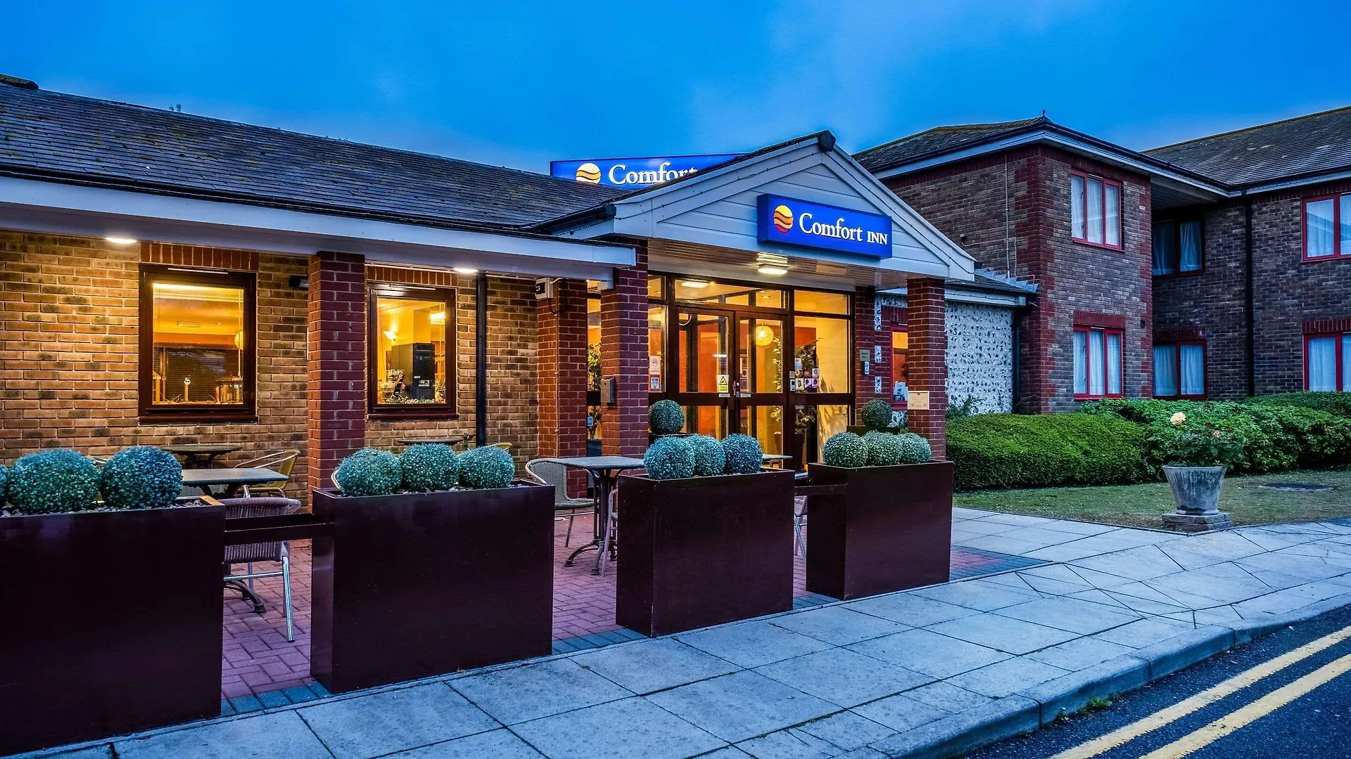 4 Smart Budget Hotels in South Downs Worth Booking