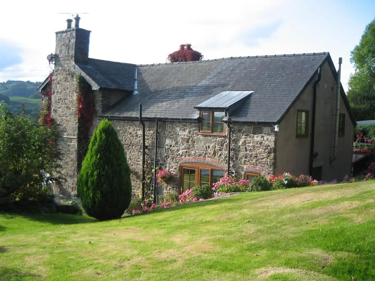 Staying In Mid Wales: 4 Couple Hotels Compared