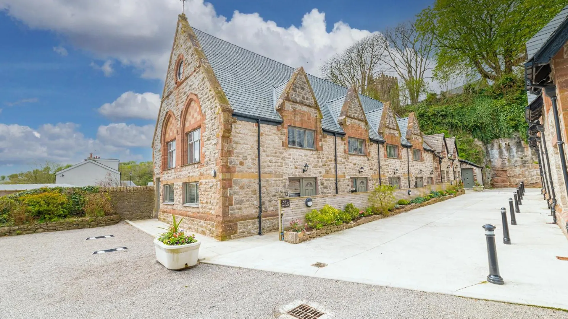 4 Best Hotels in Cumbria for Solo Travellers in 2025