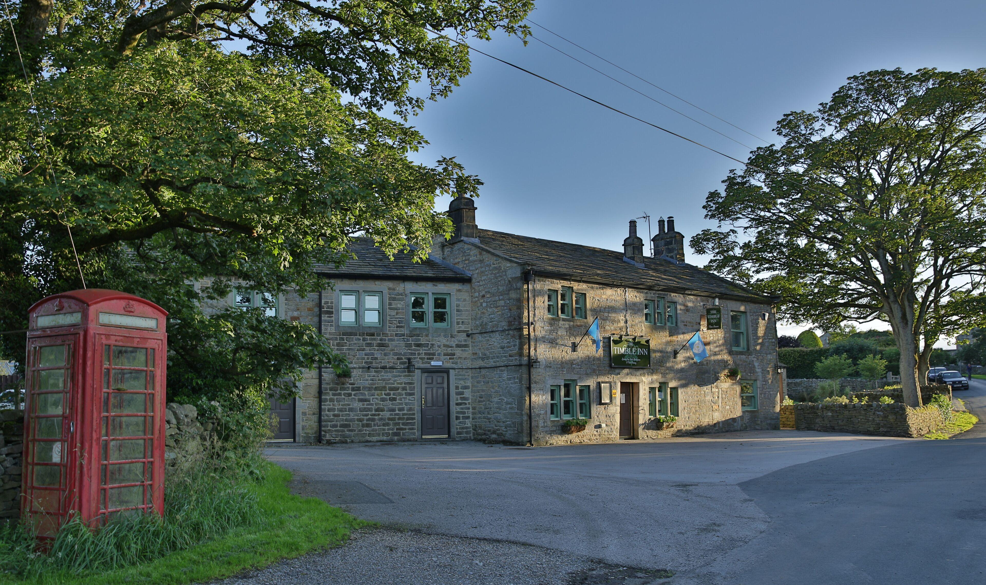 4 Smart Central Hotels Near Glenrhydding Gallery Worth Booking